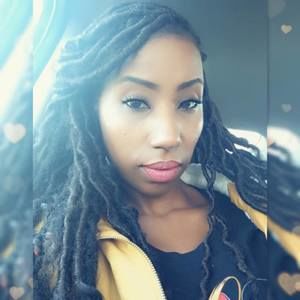 Meet your Posher, Connie